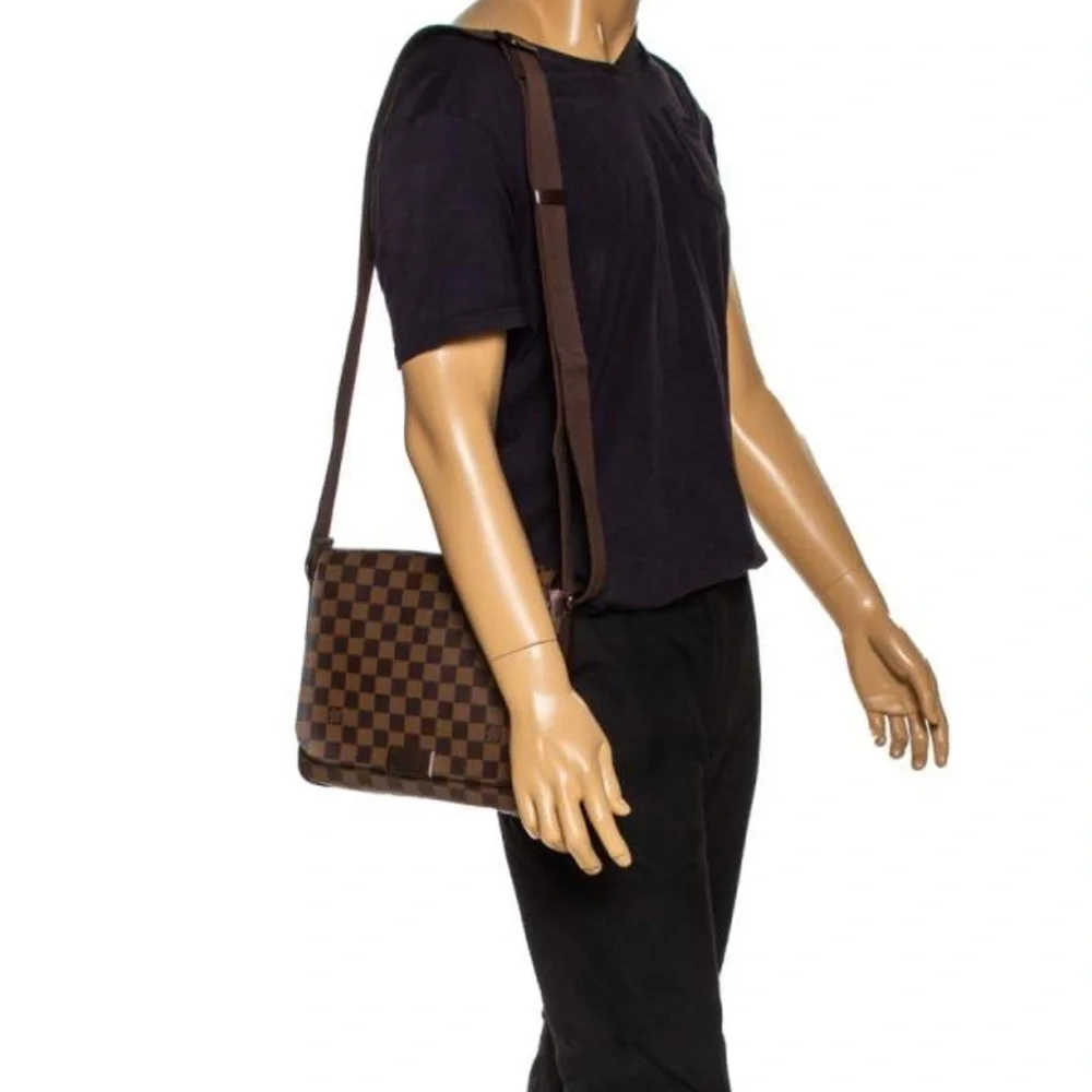 Authentic Louis Vuitton Damier Ebene Brooklyn messenger bag N41212 unisex MM